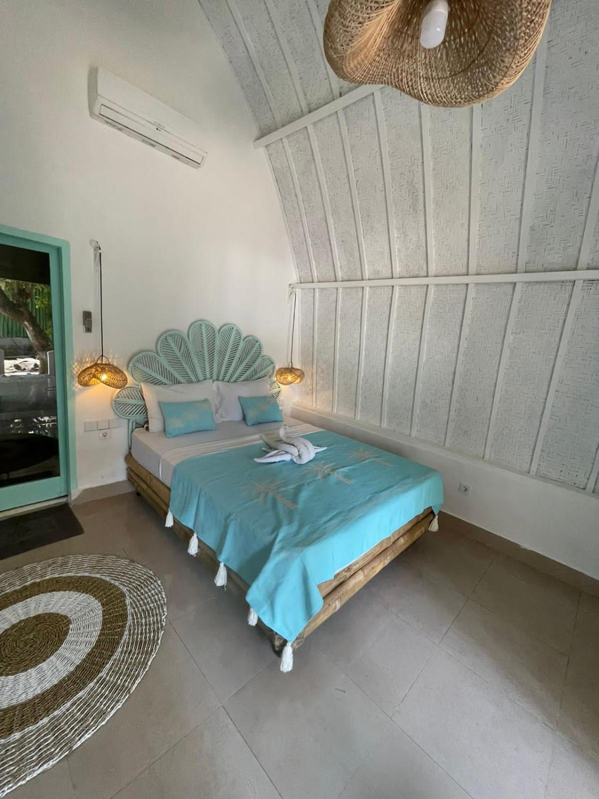 USHA HOTEL&BEACH CLUB Gili Air Dış mekan fotoğraf