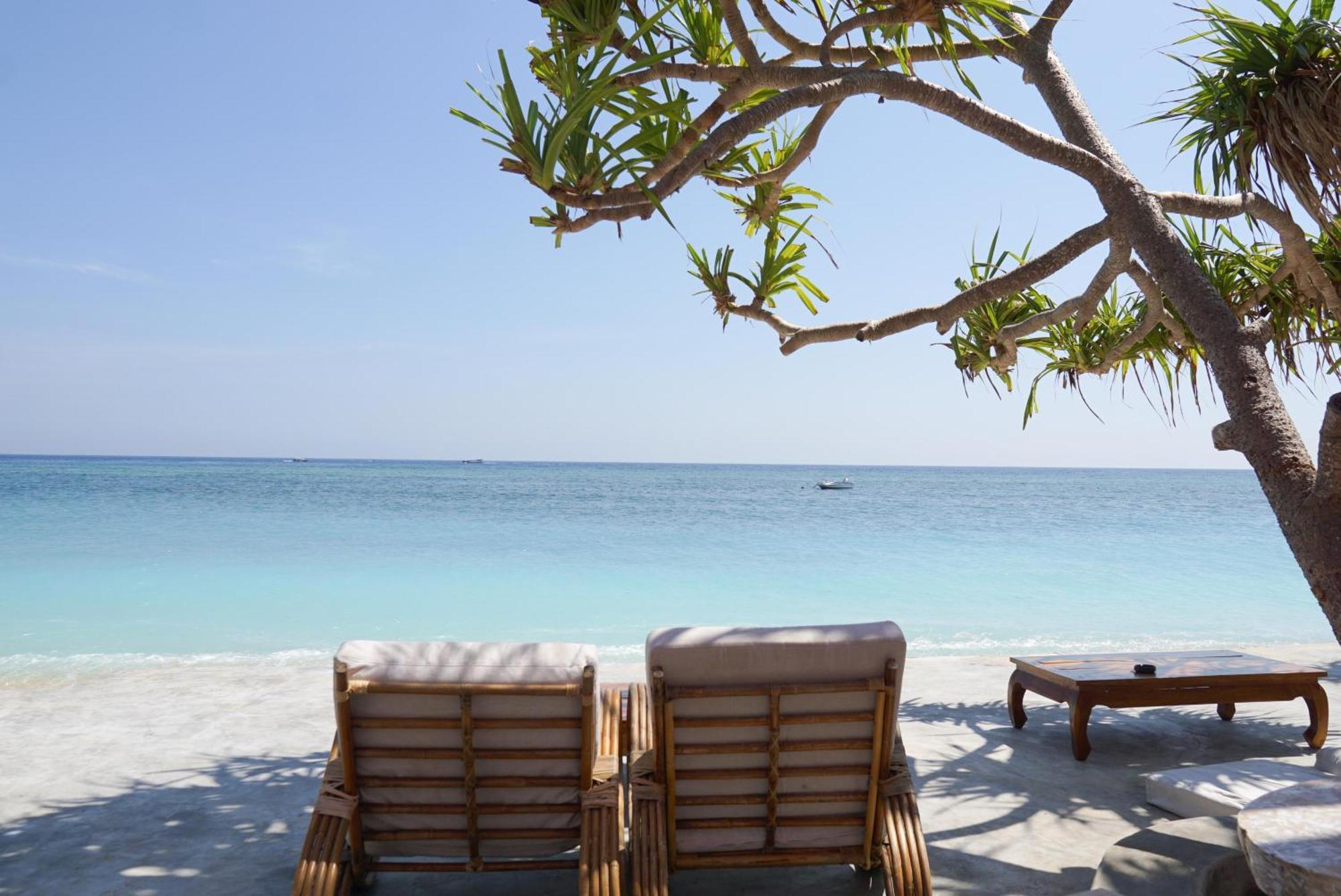 USHA HOTEL&BEACH CLUB Gili Air Dış mekan fotoğraf