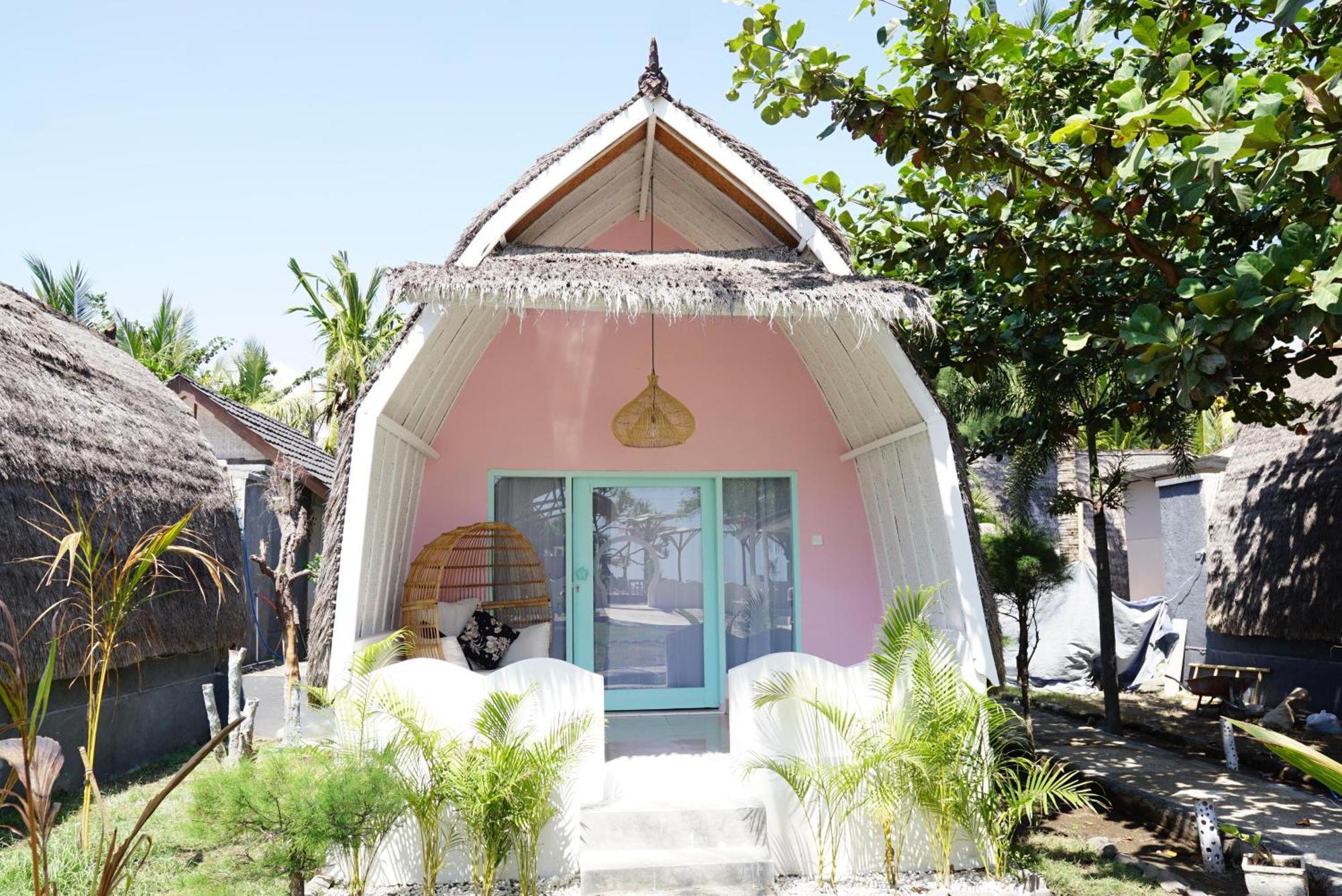 USHA HOTEL&BEACH CLUB Gili Air Dış mekan fotoğraf